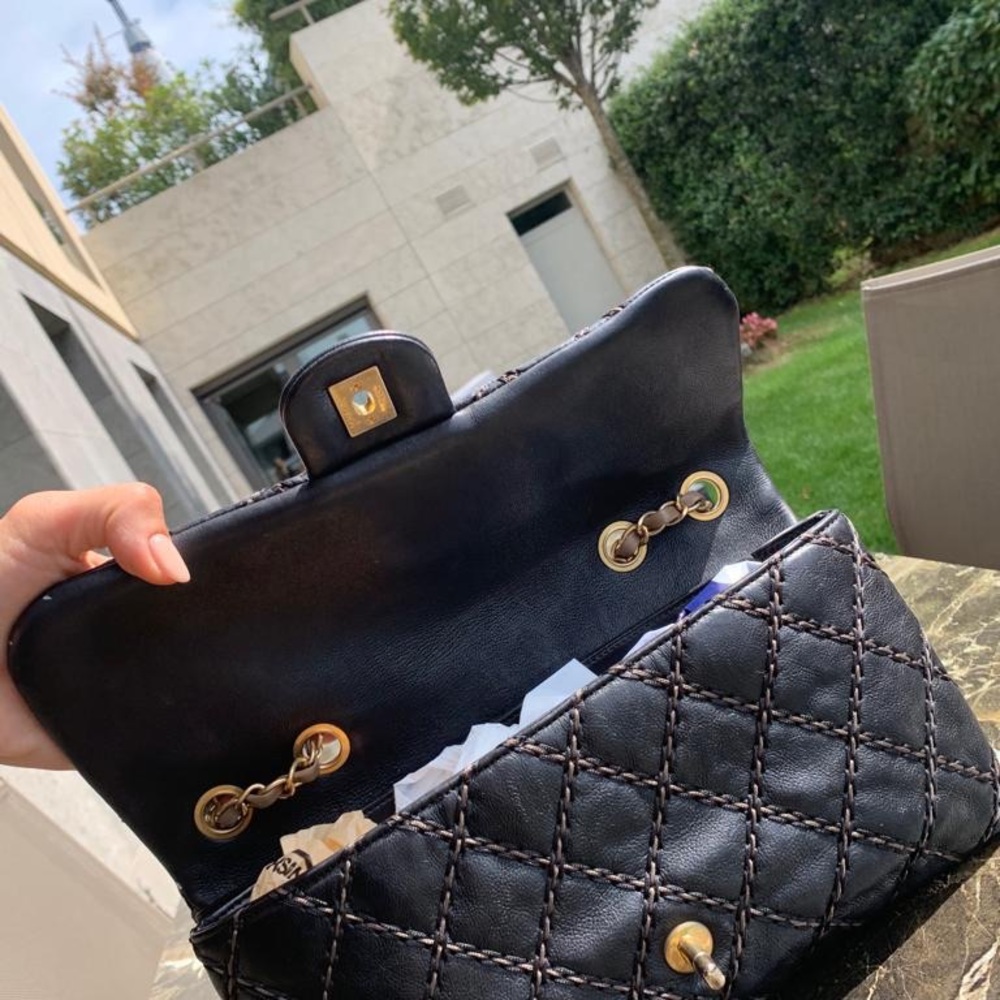 %100 authentic Chanel Bag ! - Picture 7 of 8